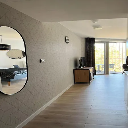Luxurious For 2 People In Apartment Pobierowo